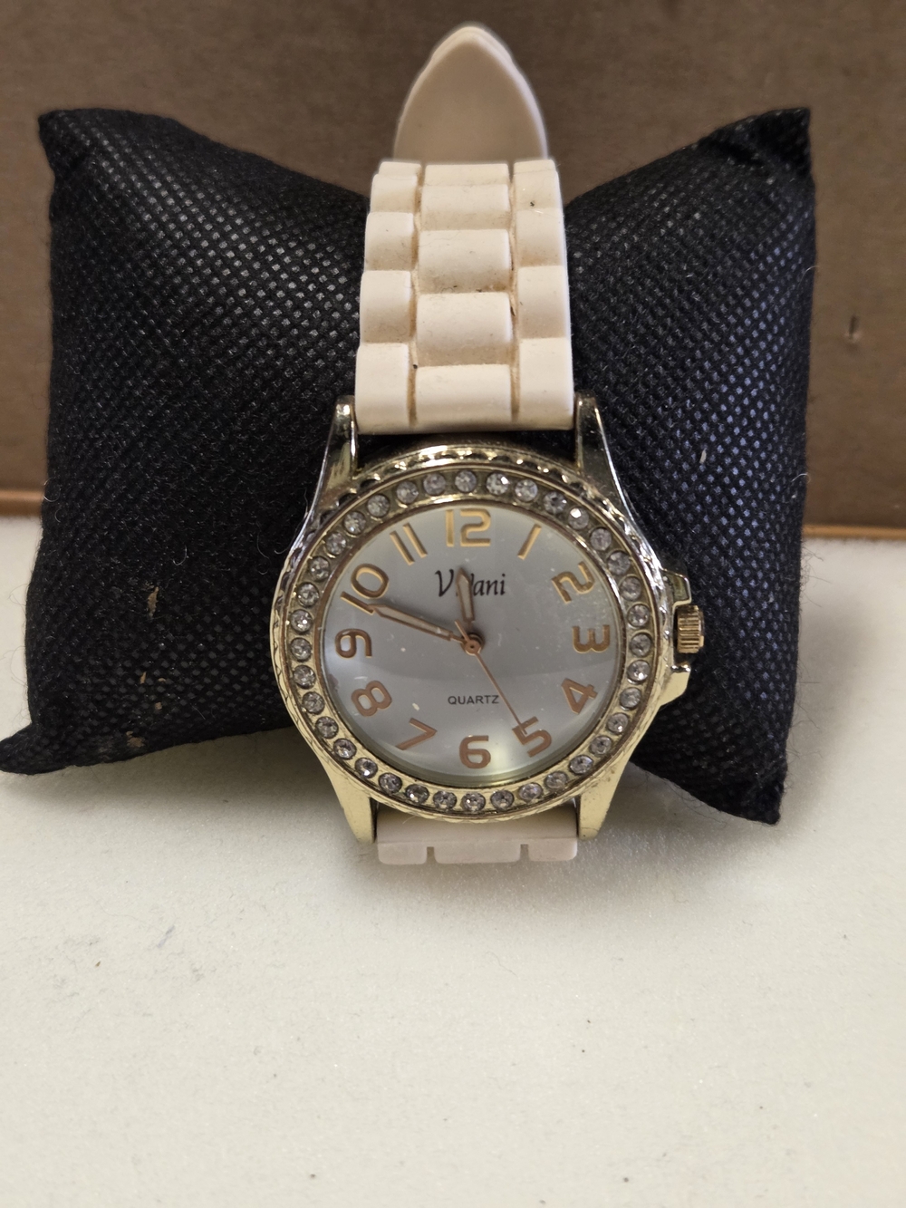 Vivani Women's Quartz Watch with Crystal Bezel And Cream Band New Battery